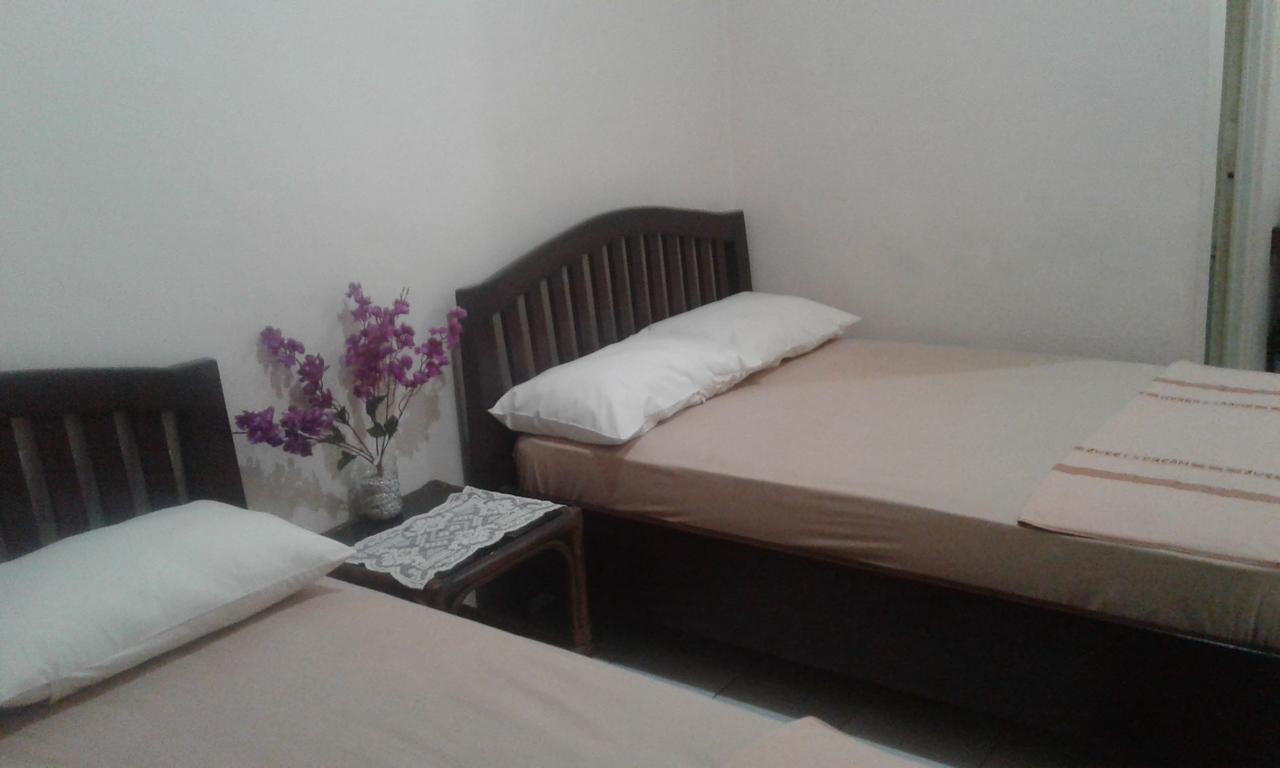 Canary Guesthouse Yogyakarta Dış mekan fotoğraf